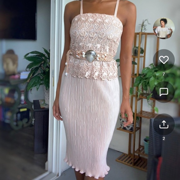 Dresses & Skirts - Pink vintage lace dress